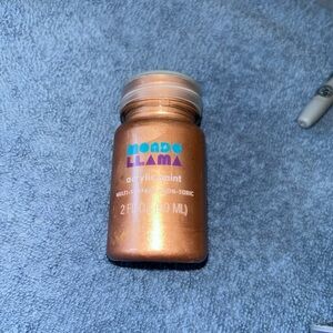 Mondo Llama Copper Acrylic Paint